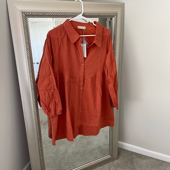 VICI Dress - Picture 2 of 8